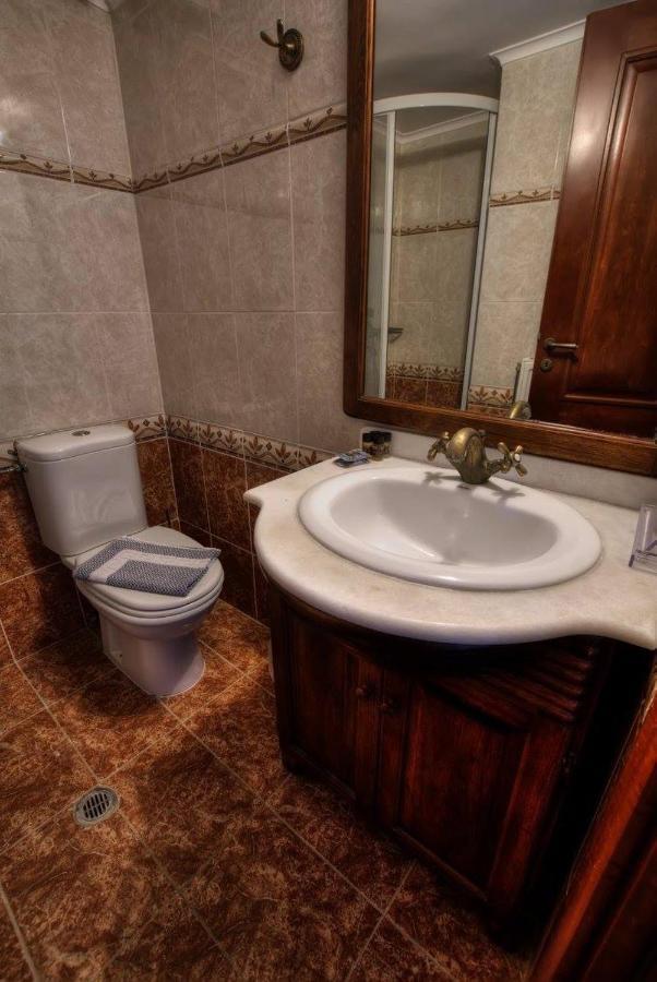 Hotel Isaraiko Spiti Agia Theodora Isaris Esterno foto